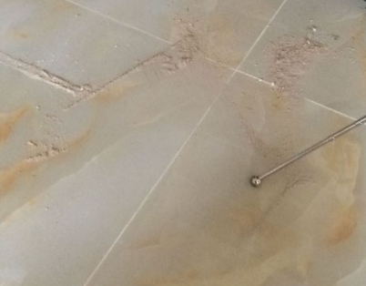 东营市瓷砖空鼓维修公司分享粘合剂选择不当在瓷砖铺贴过程中可能导致以下问题